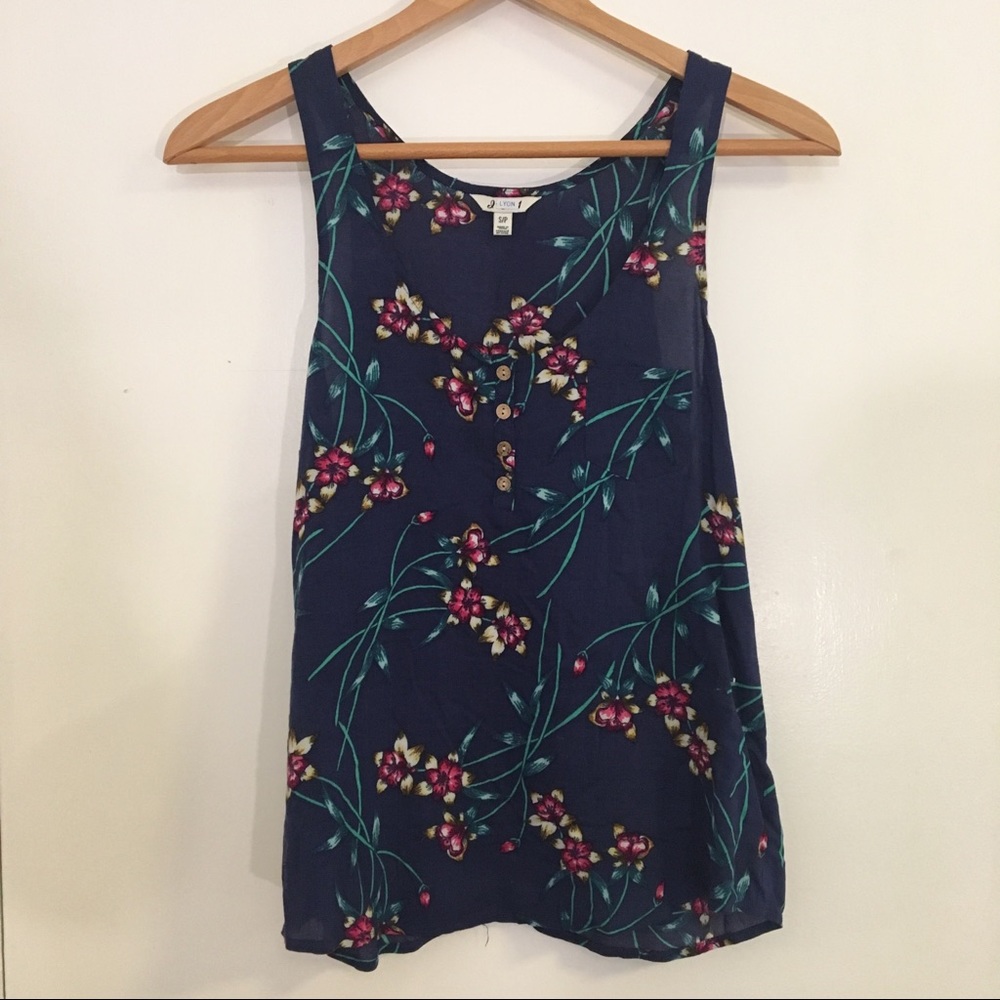 Forever 21 Floral Sleeveless Top